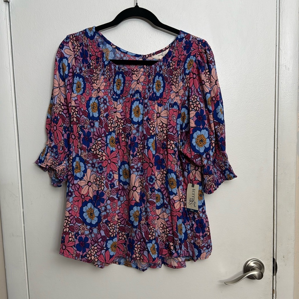 Terra & Sky women’s blouse.